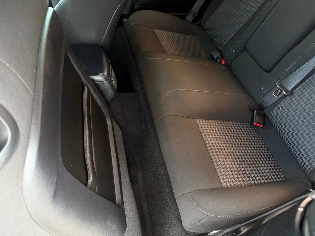 Used 2021 Dodge Challenger GT w/ Driver Convenience Group image 11