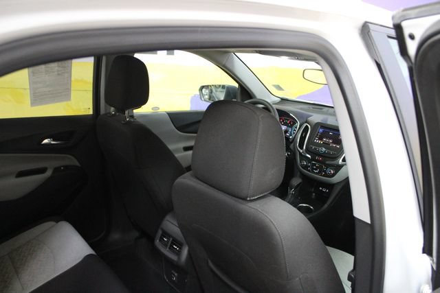 Used 2023 Chevrolet Equinox LS w/ LS Convenience Package AWD/4WD image 10