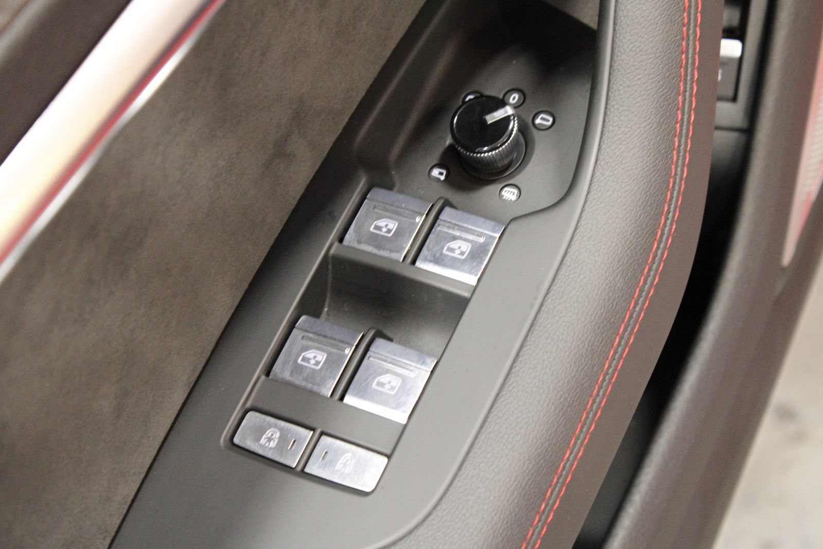 Used 2021 Audi RS 6 AWD/4WD image 29