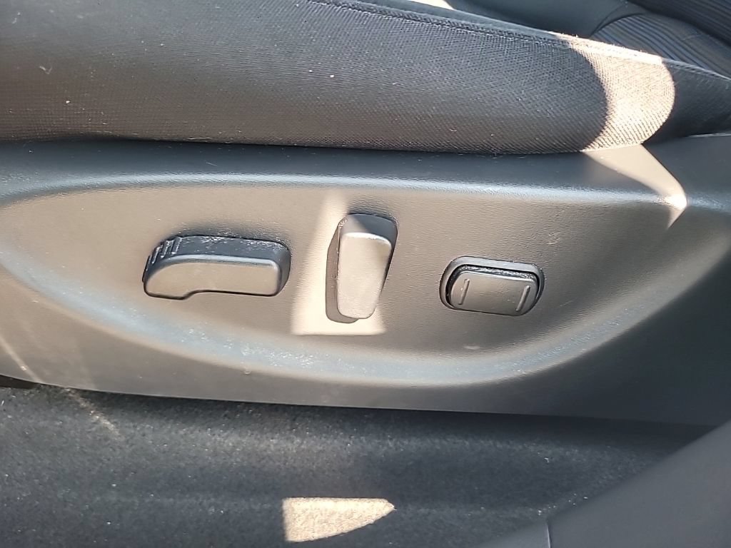 Used 2022 Nissan Leaf SV Plus FWD image 15
