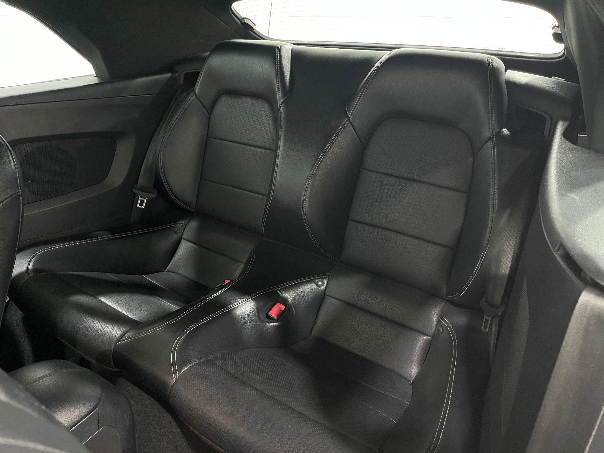 Used 2019 Ford Mustang Premium RWD image 29