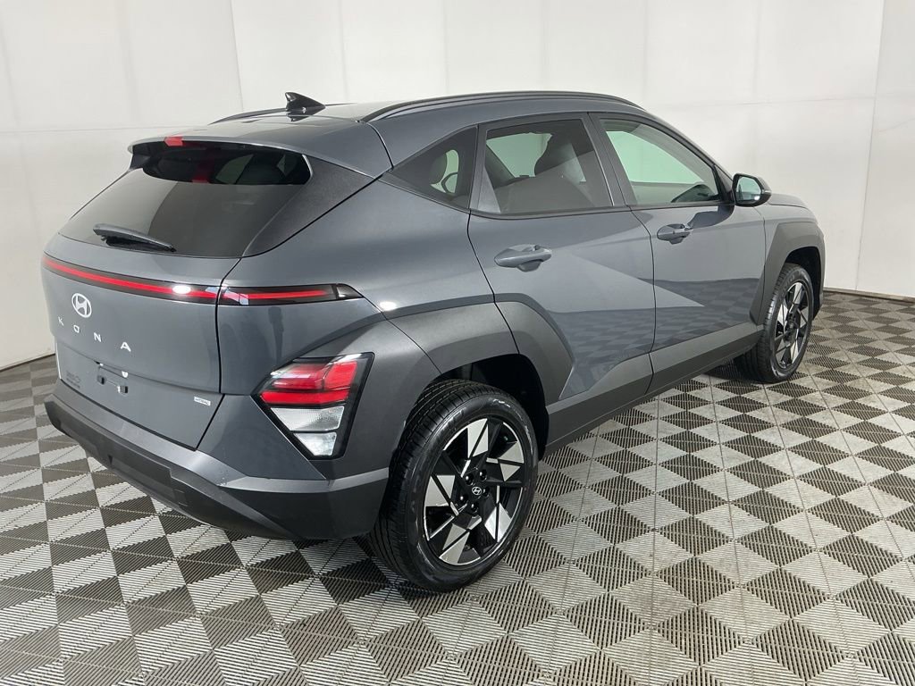 Used 2024 Hyundai Kona SEL image 16