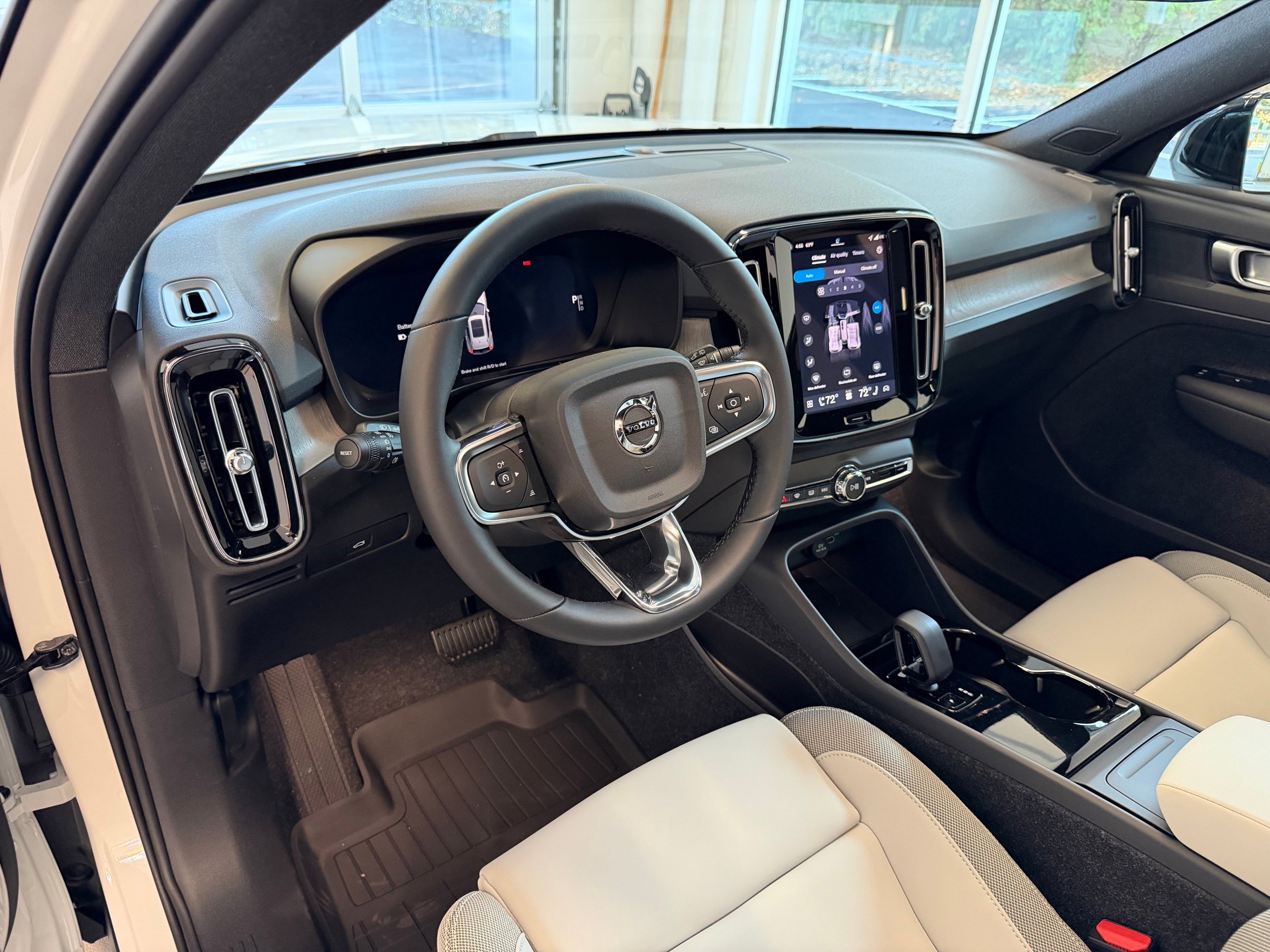 New 2026 Volvo EX40 Plus w/ Climate Package RWD image 14