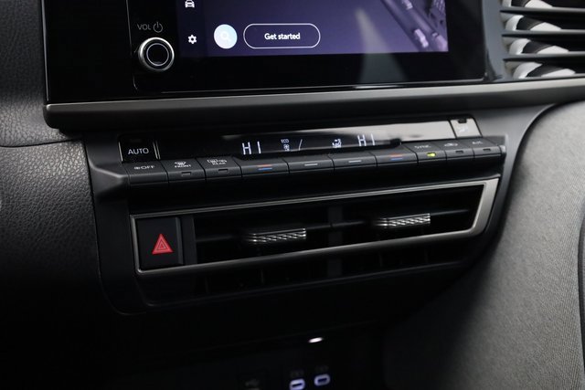 Used 2025 Toyota Camry LE image 19