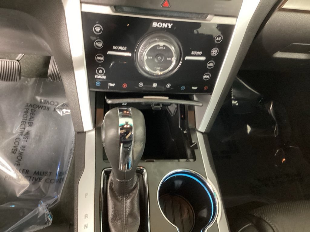 Used 2015 Ford Explorer Limited w/ Equipment Group 302A AWD/4WD image 18