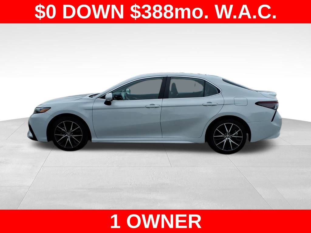 Used 2024 Toyota Camry SE image 4