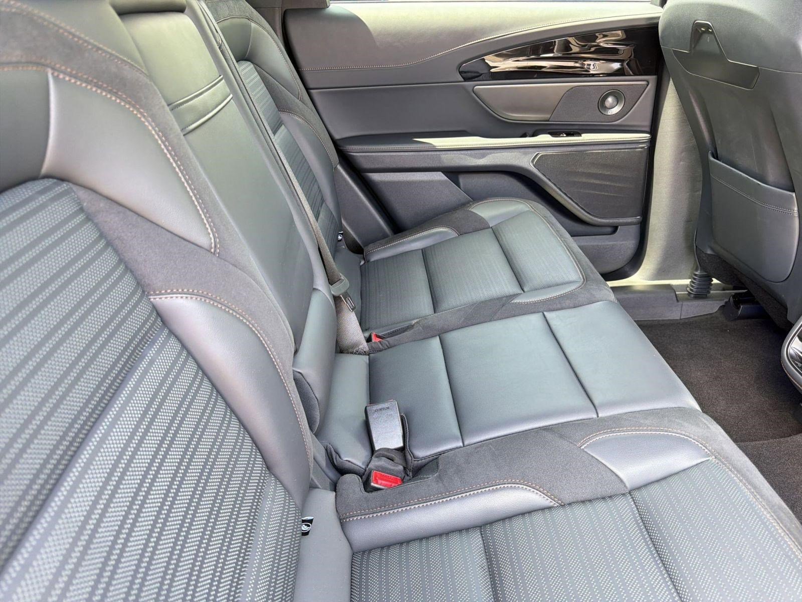 Used 2024 Lincoln Nautilus Reserve w/ Equipment Group 202A AWD/4WD image 29