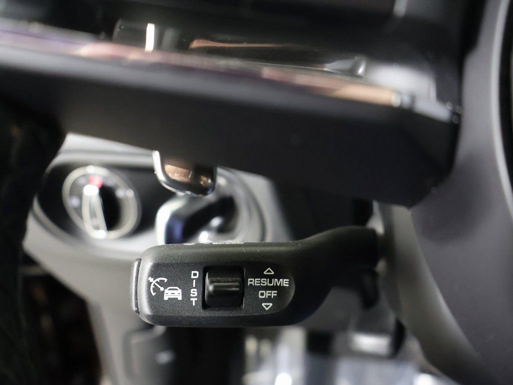 Used 2023 Porsche Macan S image 27