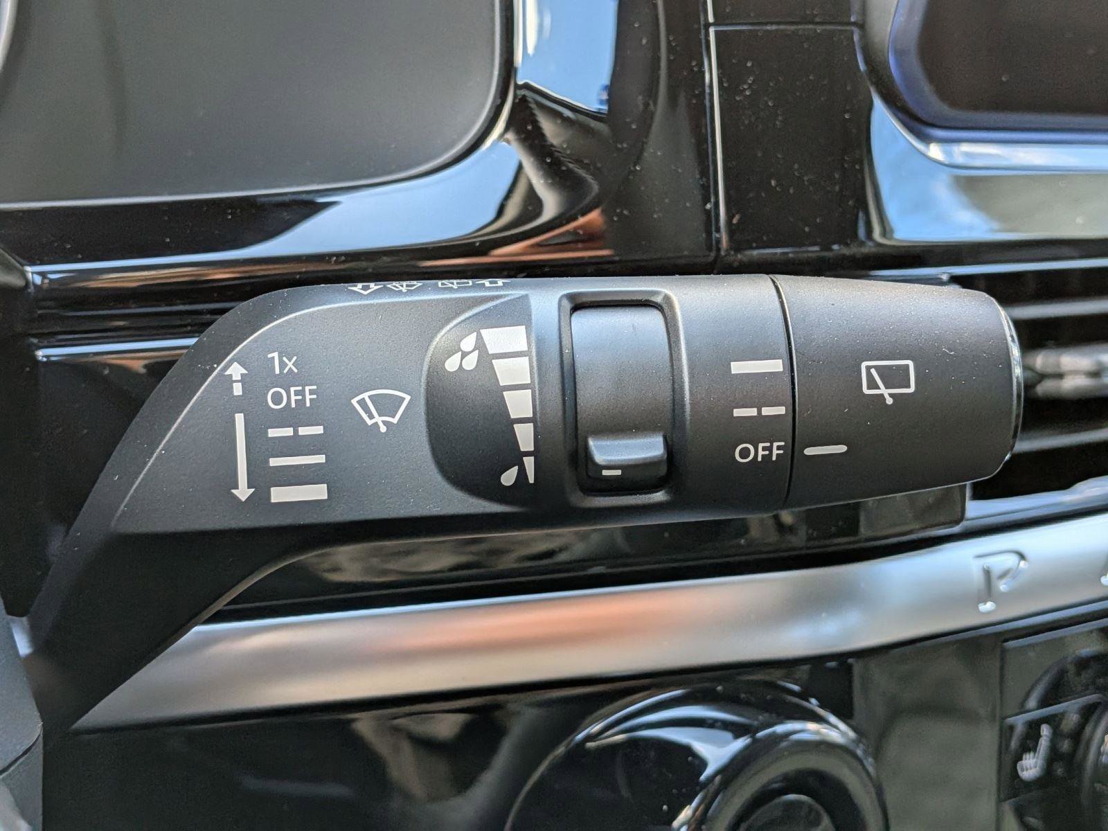 New 2026 Nissan Pathfinder SV w/ SV Premium Package AWD/4WD image 24