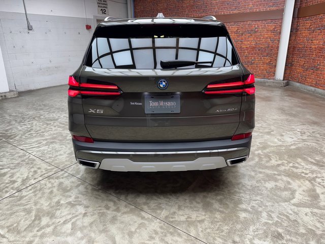 Certified 2025 BMW X5 xDrive50e w/ Parking Assistance Package image 4
