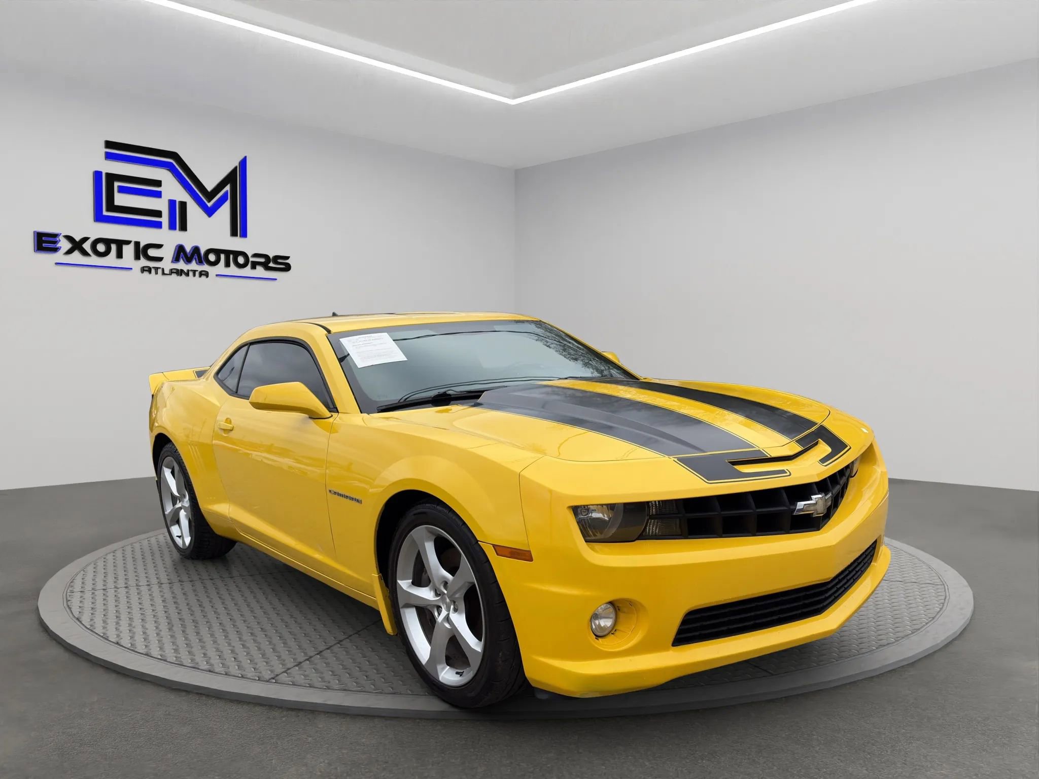 Used 2013 Chevrolet Camaro SS RWD image 7