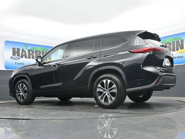 Used 2021 Toyota Highlander XLE image 23