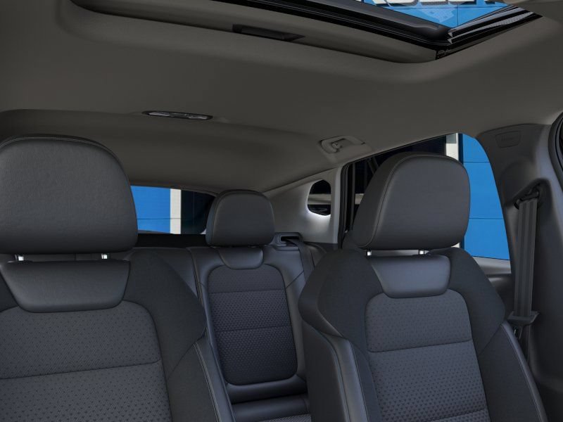 New 2026 Chevrolet Trax LT w/ Sunroof Package FWD image 24