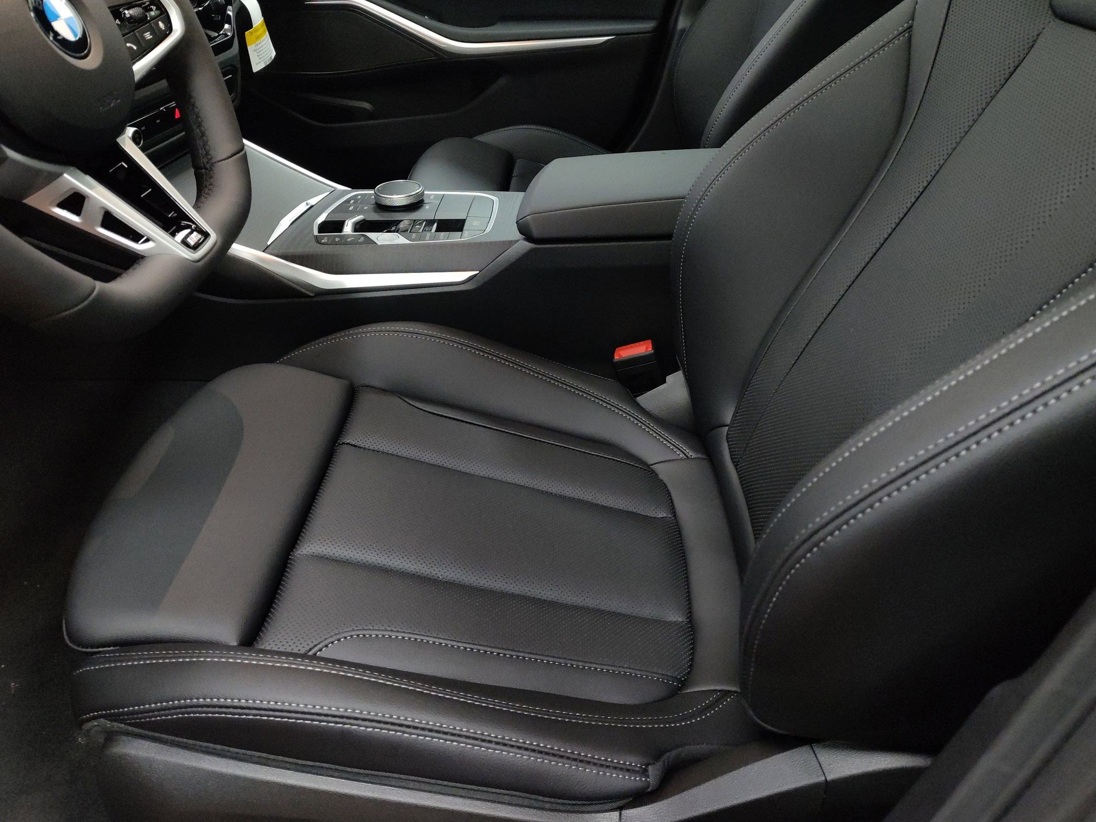 New 2026 BMW 330i xDrive Sedan w/ M Sport Package image 17