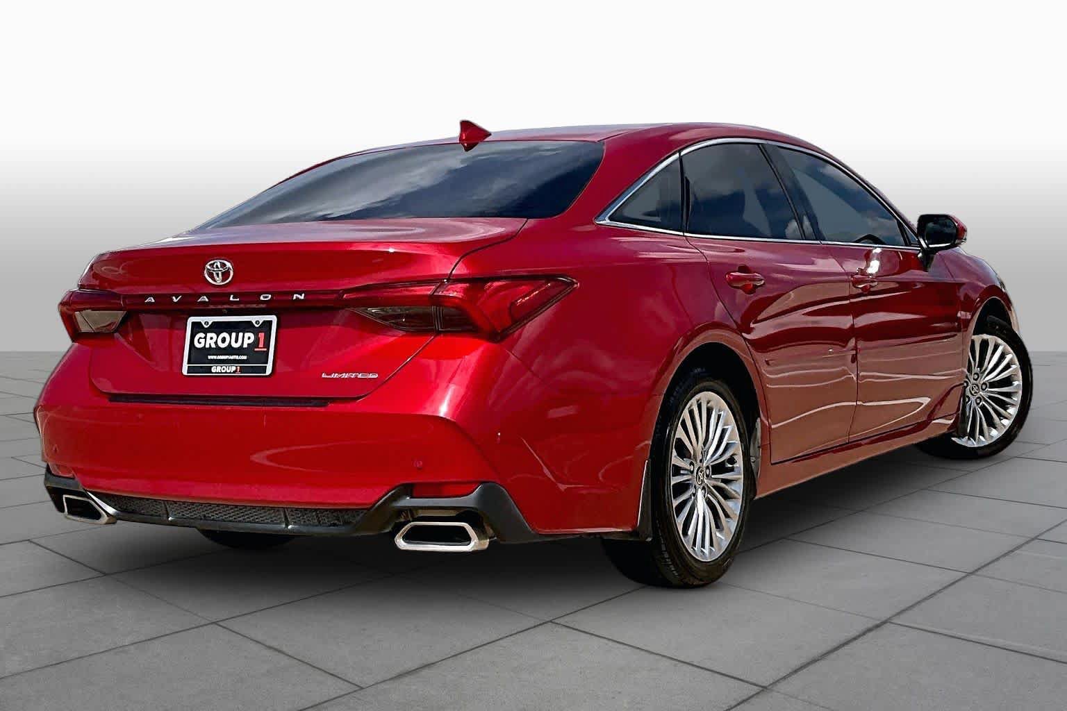 Used 2021 Toyota Avalon Limited w/ Advanced Safety Package FWD image 13