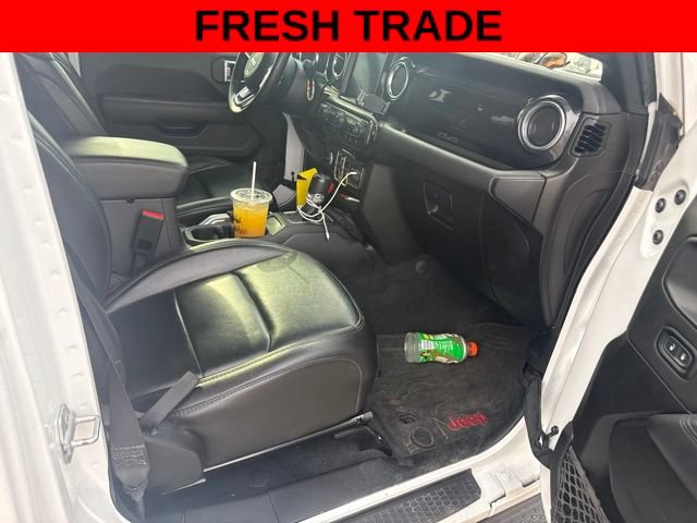 Used 2022 Jeep Wrangler Unlimited Sahara AWD/4WD image 9