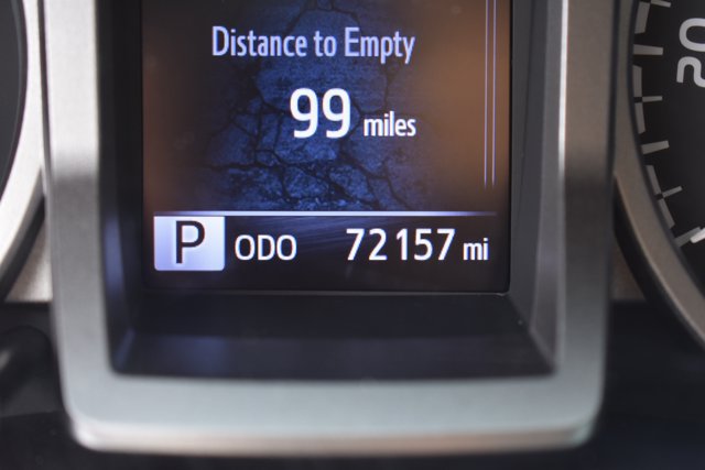 Used 2022 Toyota Tacoma SR5 AWD/4WD image 24