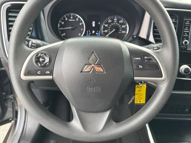 Used 2020 Mitsubishi Outlander ES FWD image 28