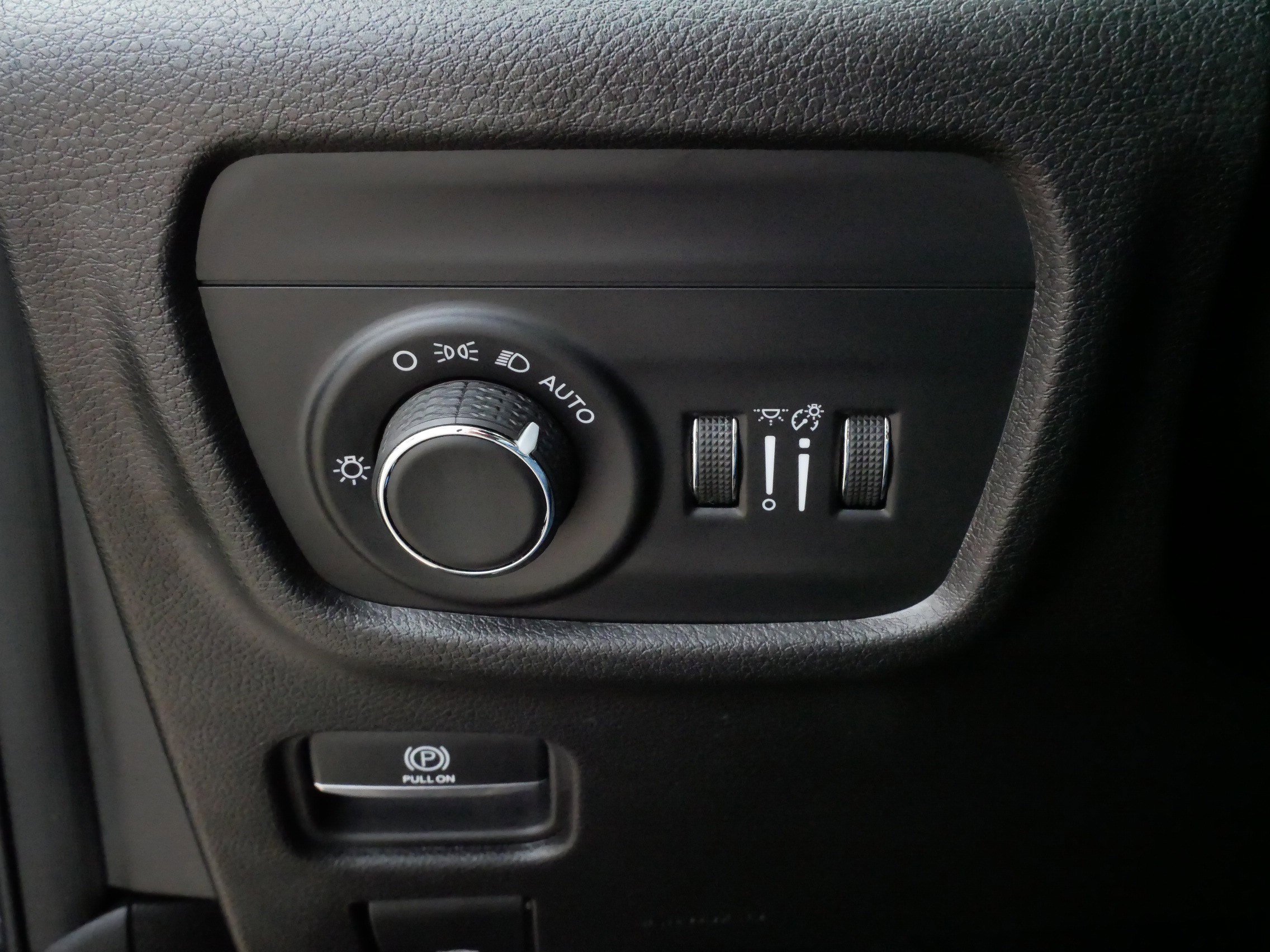 Used 2023 Jeep Grand Cherokee Altitude image 27