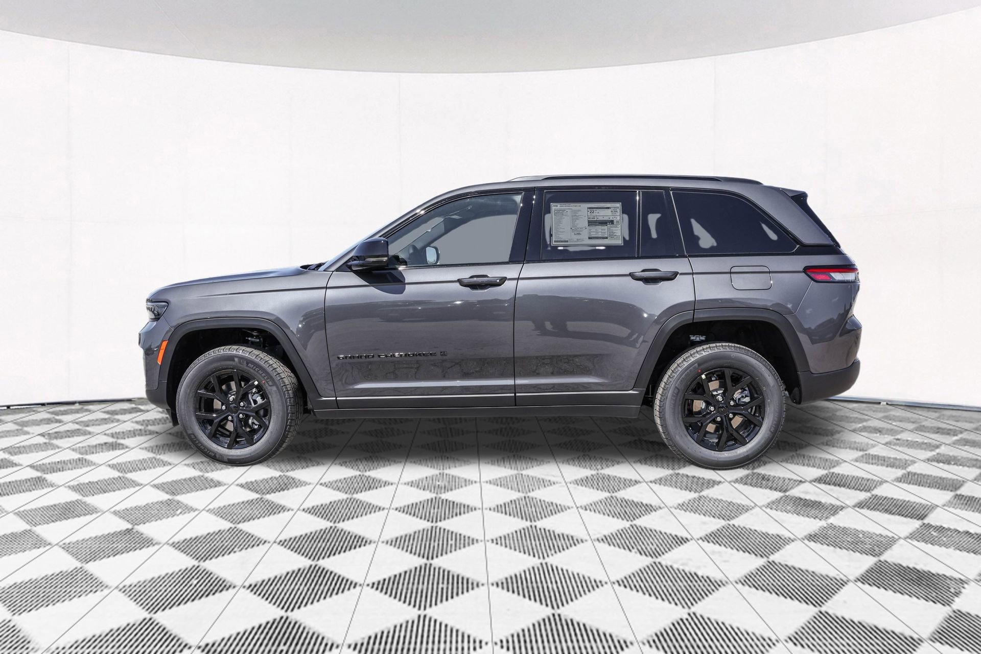 New 2025 Jeep Grand Cherokee Altitude AWD/4WD image 14