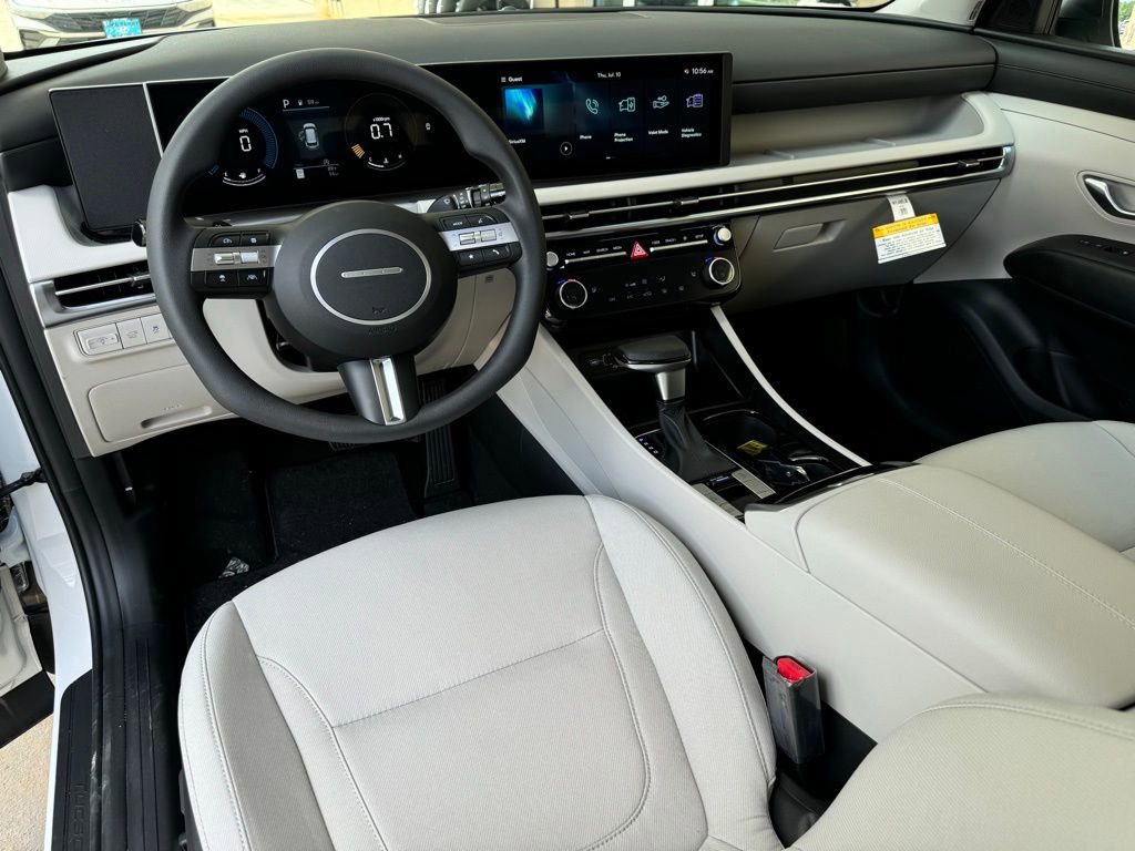 New 2025 Hyundai Tucson SEL FWD image 2