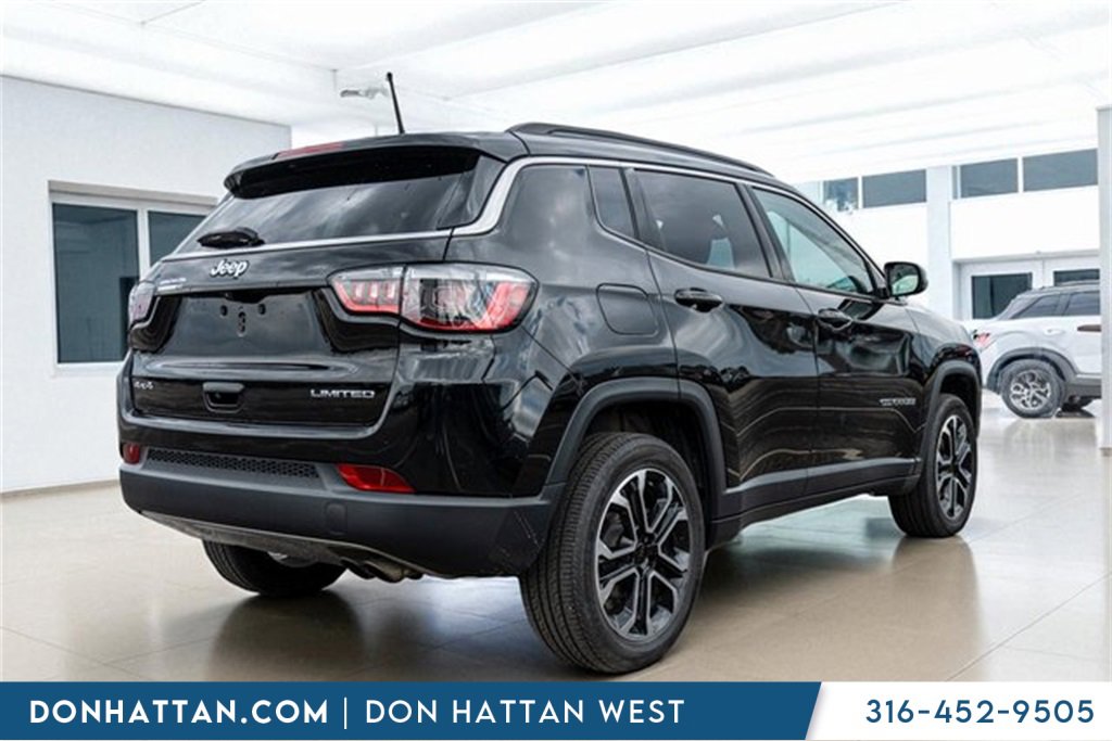 Used 2022 Jeep Compass Limited image 35