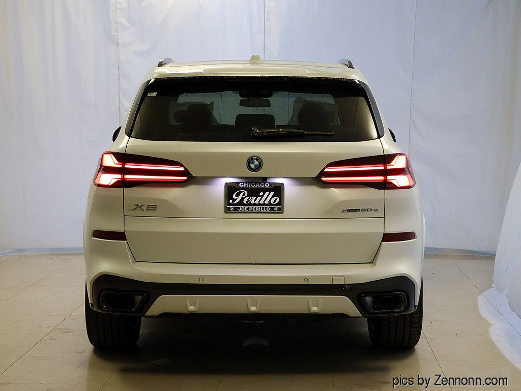 Used 2026 BMW X5 xDrive50e w/ M Sport Package image 7