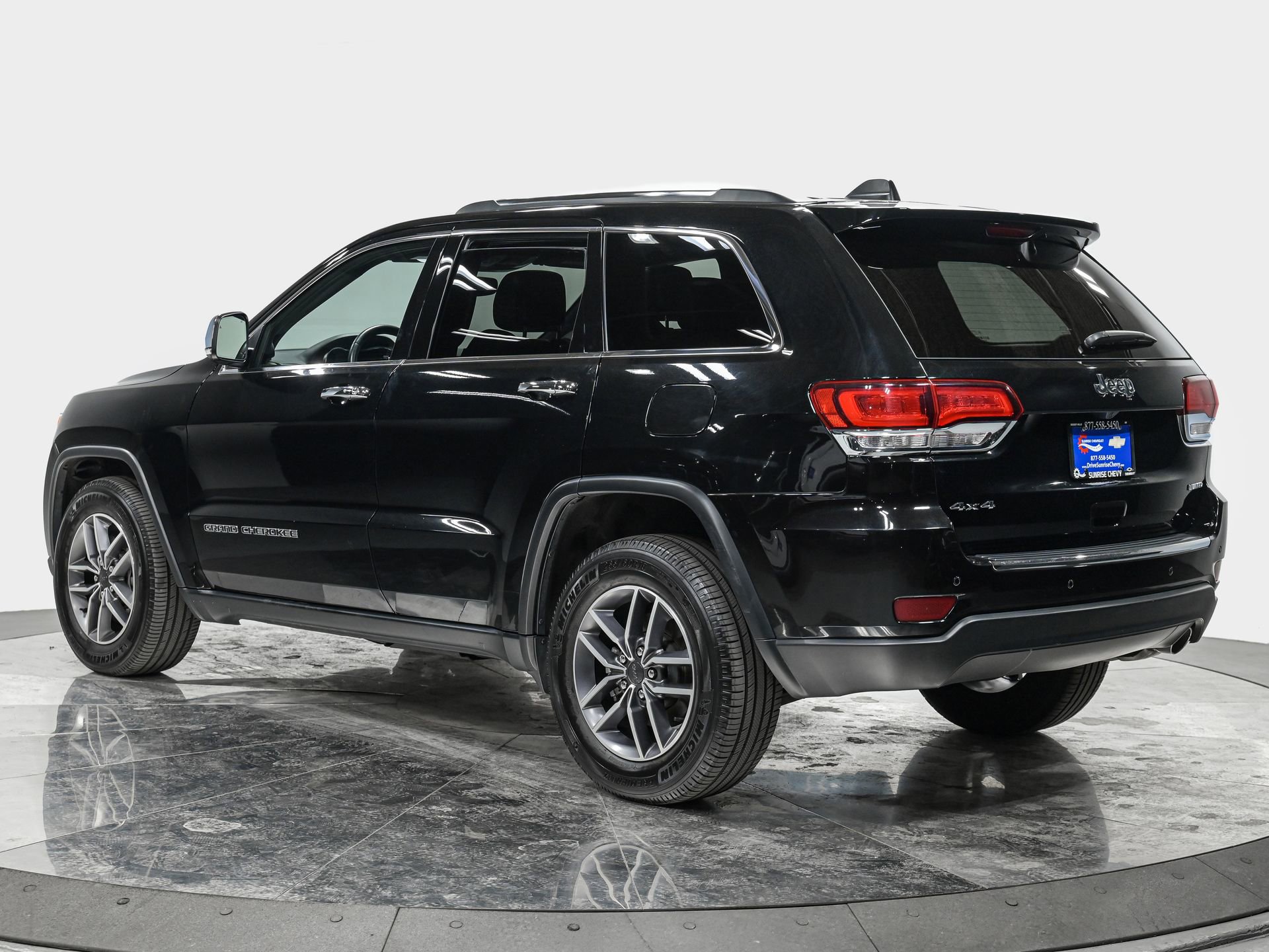 Used 2021 Jeep Grand Cherokee Limited image 4