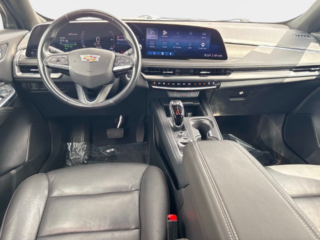 Used 2025 Cadillac XT4 Premium Luxury FWD image 16