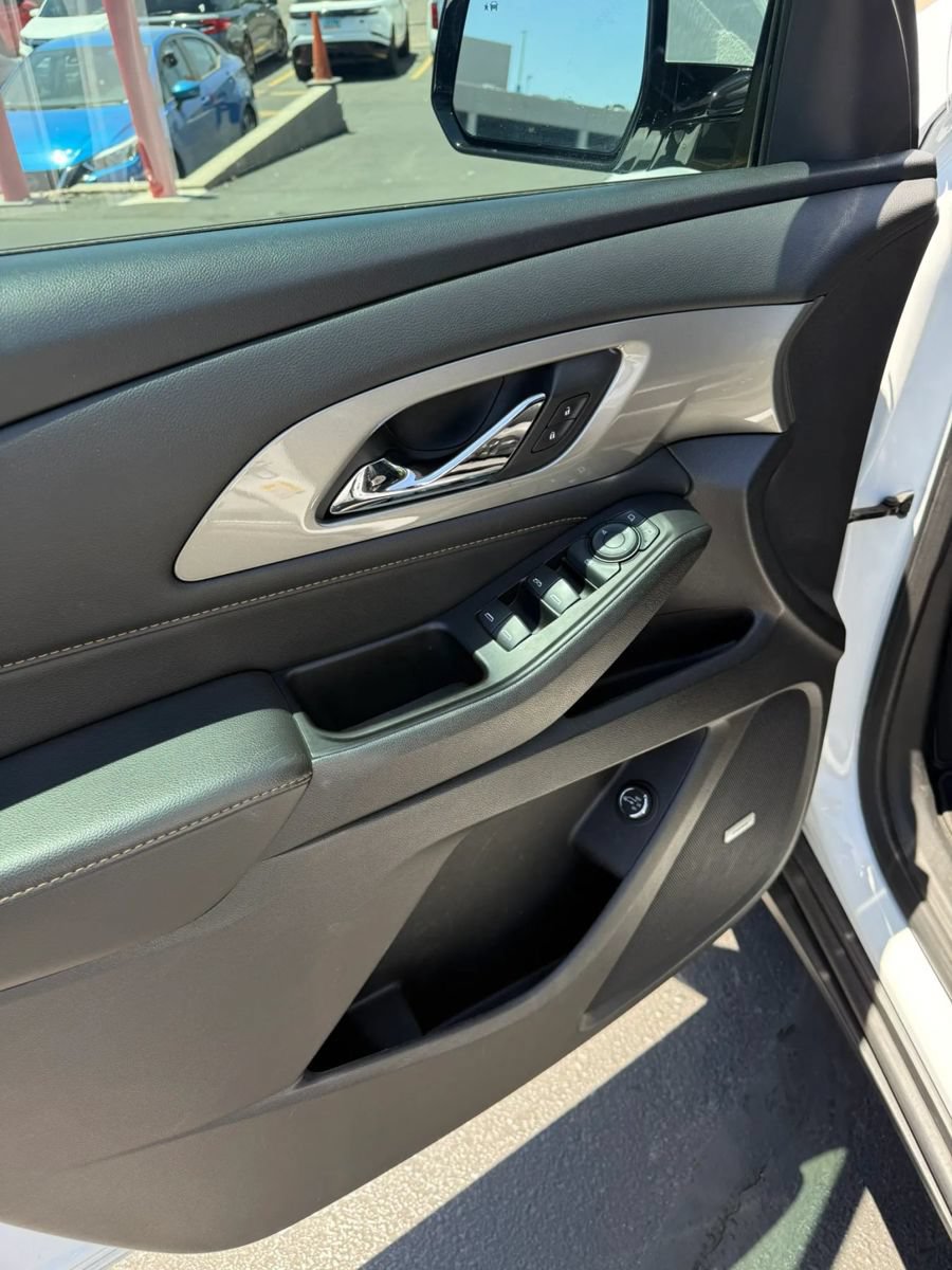 Used 2019 Chevrolet Traverse RS FWD image 6