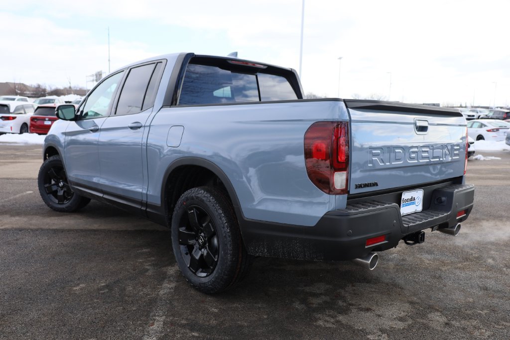New 2026 Honda Ridgeline Black Edition image 4
