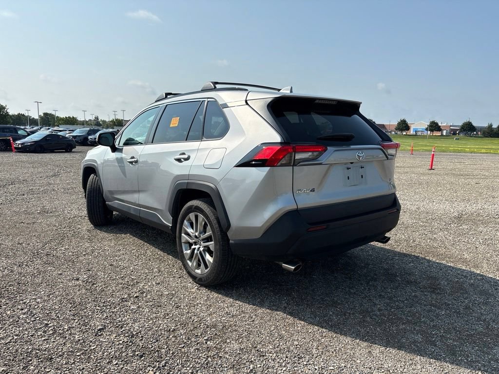 Used 2021 Toyota RAV4 XLE Premium AWD/4WD image 8