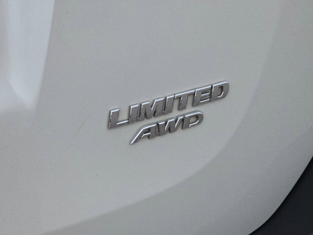 Used 2013 Toyota RAV4 Limited AWD/4WD image 12