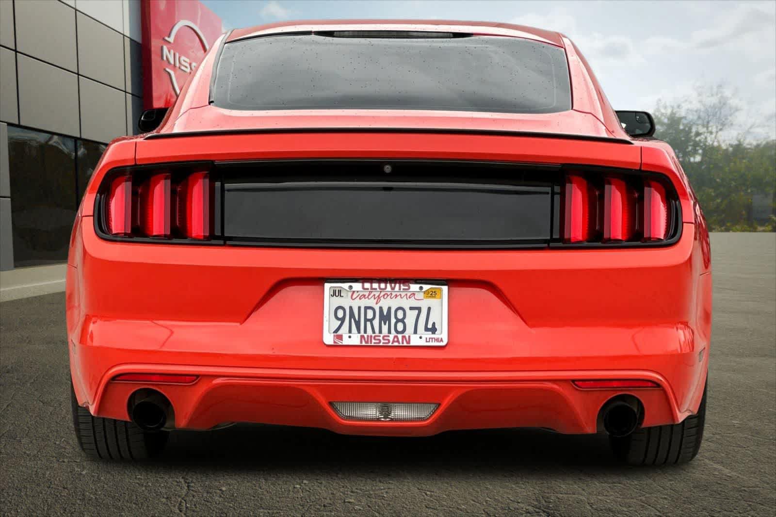Used 2016 Ford Mustang Coupe RWD image 8