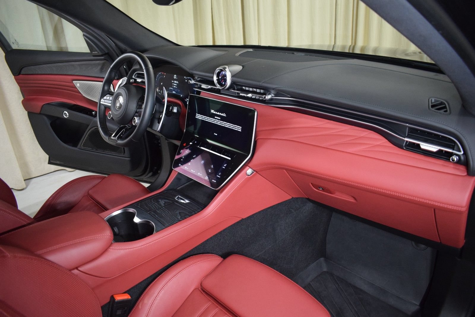 Certified 2023 Maserati Grecale Modena AWD/4WD image 23