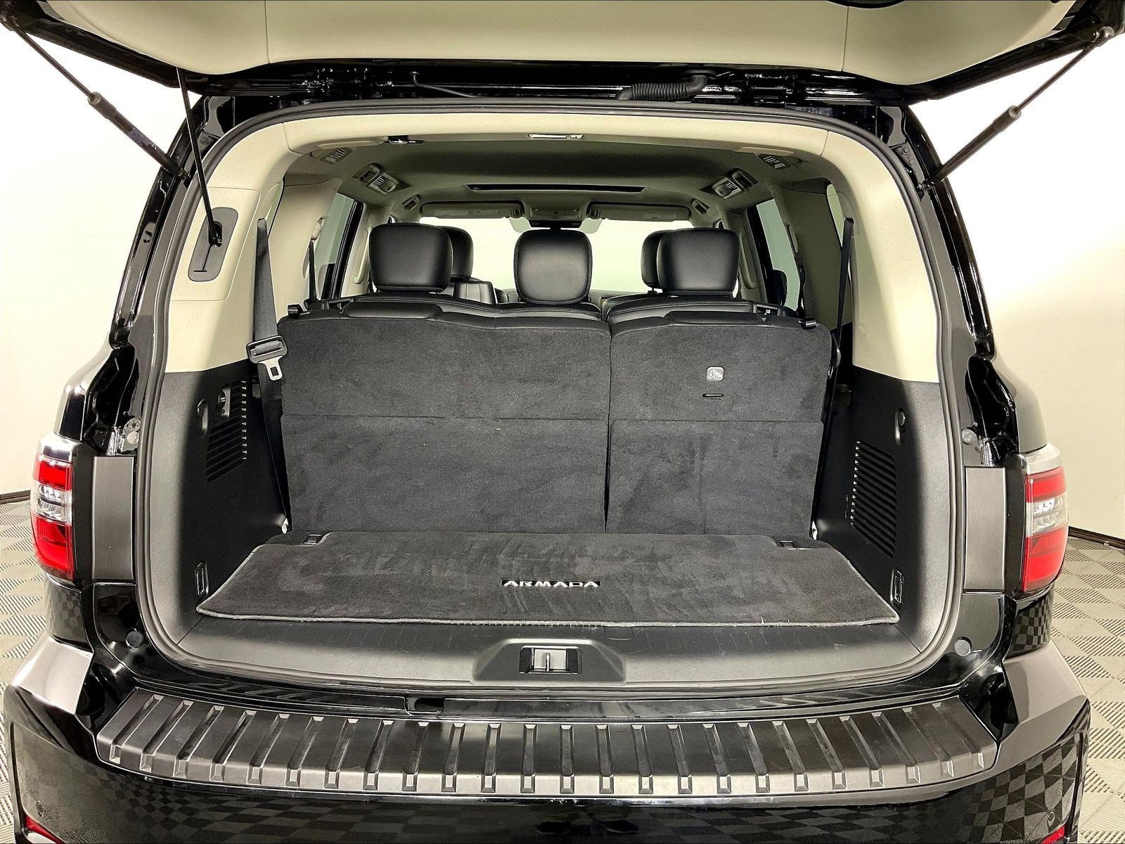 Certified 2024 Nissan Armada SL w/ Cargo Package AWD/4WD image 37