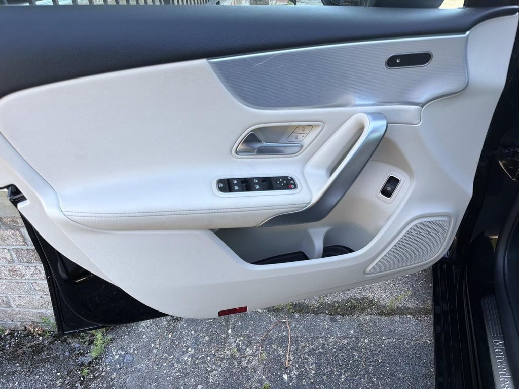 Used 2022 Mercedes-Benz A 220 image 9