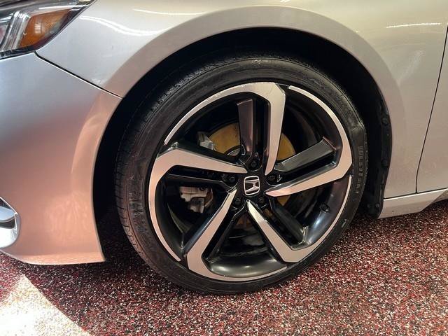Used 2018 Honda Accord Sport image 11