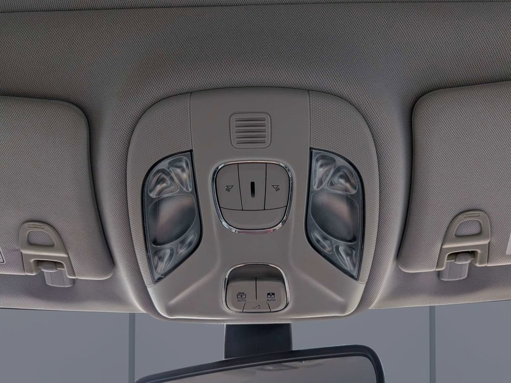 Used 2019 Jeep Compass Latitude FWD image 26