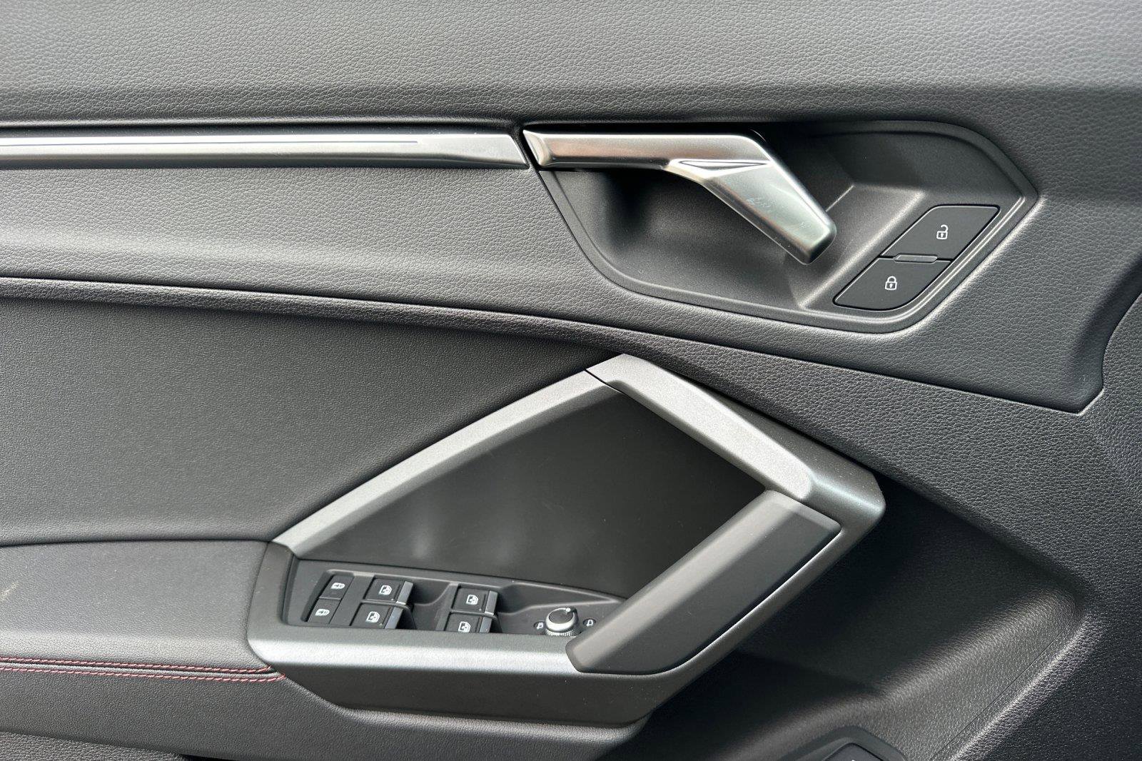 New 2025 Audi Q3 2.0T Premium Plus image 10