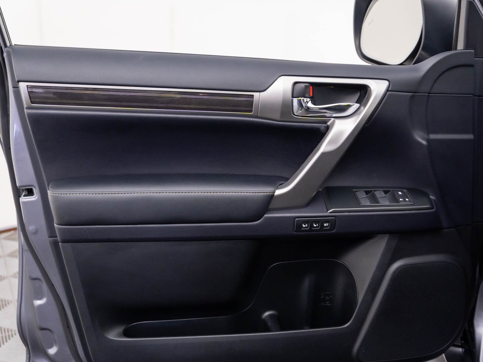 Used 2023 Lexus GX 460 Premium w/ Premium Plus Package image 15