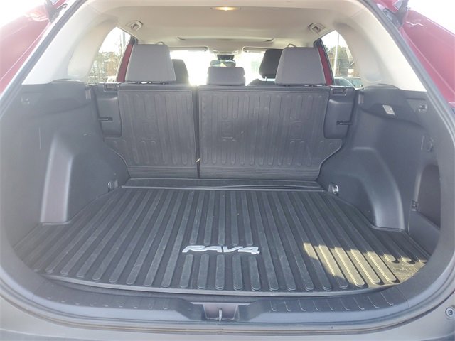 Used 2019 Toyota RAV4 XLE image 8