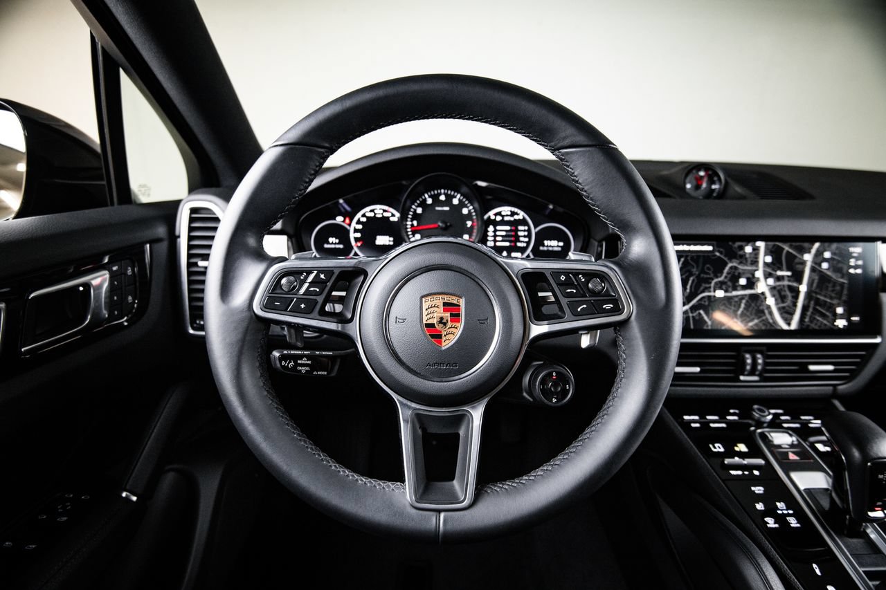 Certified 2023 Porsche Cayenne Platinum Edition AWD/4WD image 26