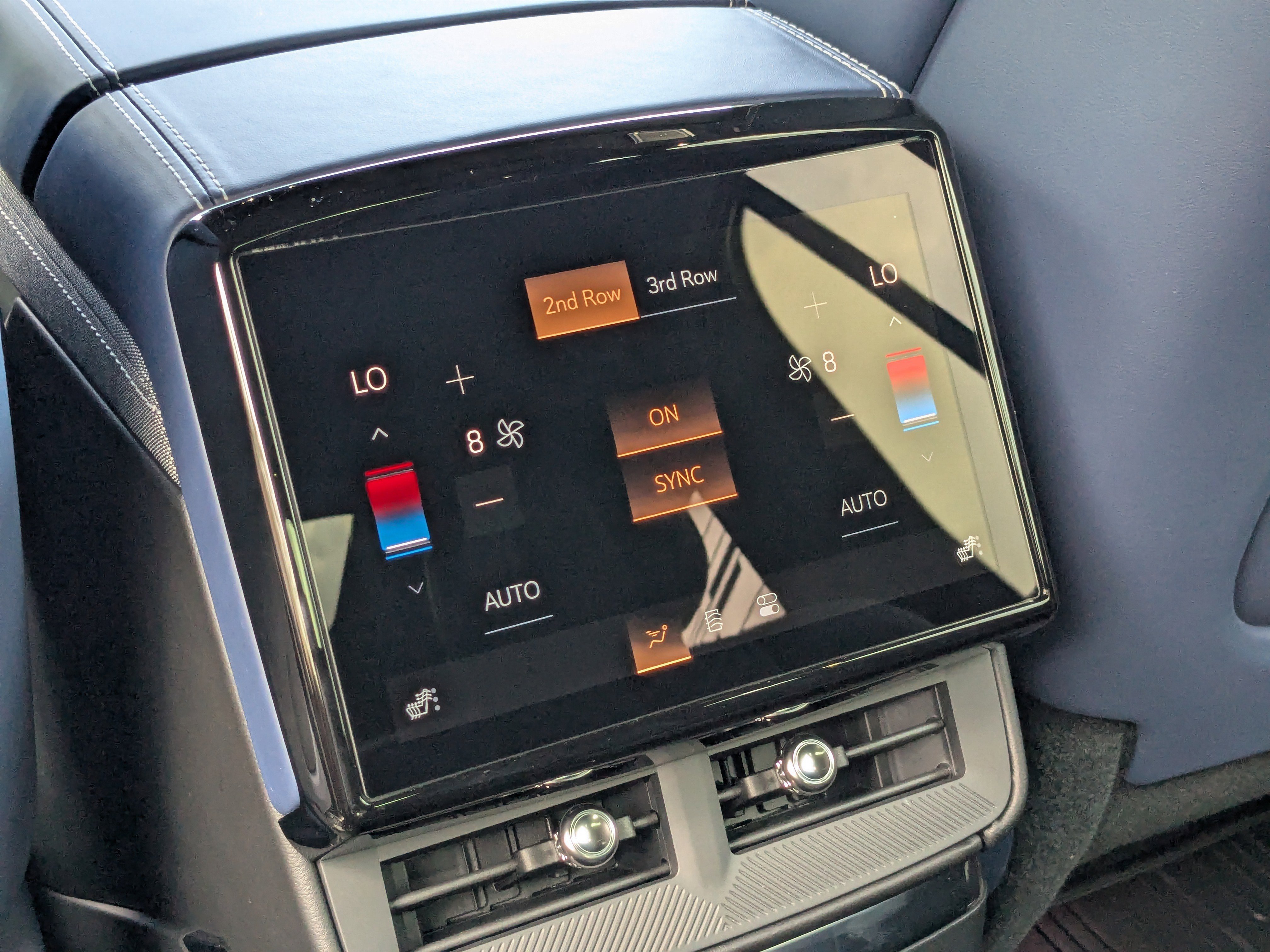 New 2026 Cadillac Vistiq Premium Luxury w/ LPO, Floor Liner Package image 33