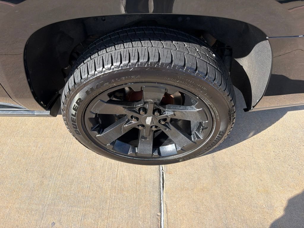 Used 2019 Cadillac Escalade ESV Platinum w/ Escalade Sport Edition AWD/4WD image 9