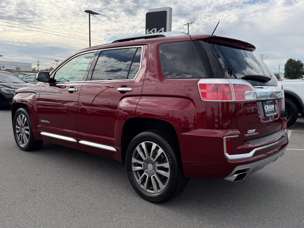 Used 2017 GMC Terrain Denali w/ Cargo Package FWD image 5