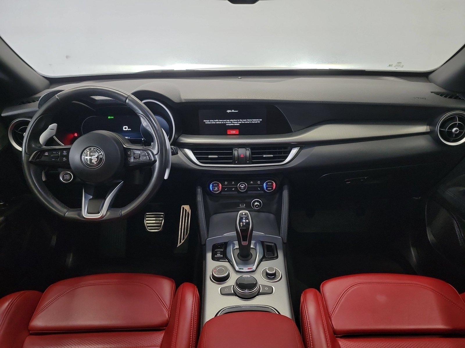 Used 2024 Alfa Romeo Stelvio Veloce AWD/4WD image 15