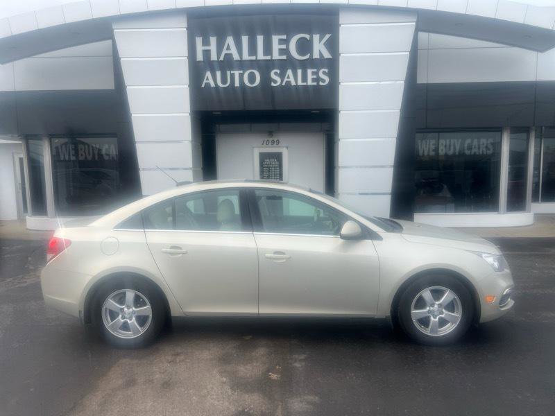 Used 2016 Chevrolet Cruze LT image 1