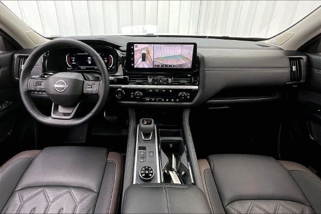 Used 2026 Nissan Pathfinder Platinum AWD/4WD image 15