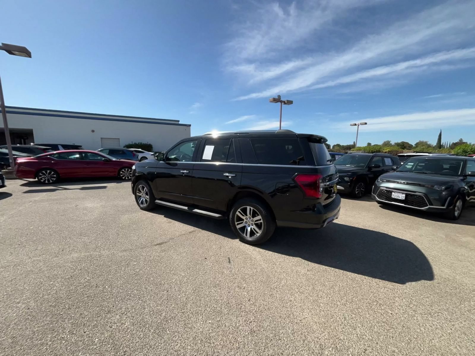 Used 2024 Ford Expedition Limited AWD/4WD image 9